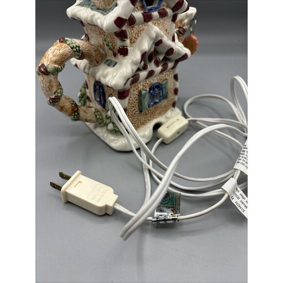 Vtg Lighted Teapot Snowman Christmas House Lamp Christmas Decor Electric - Picture 8 of 8